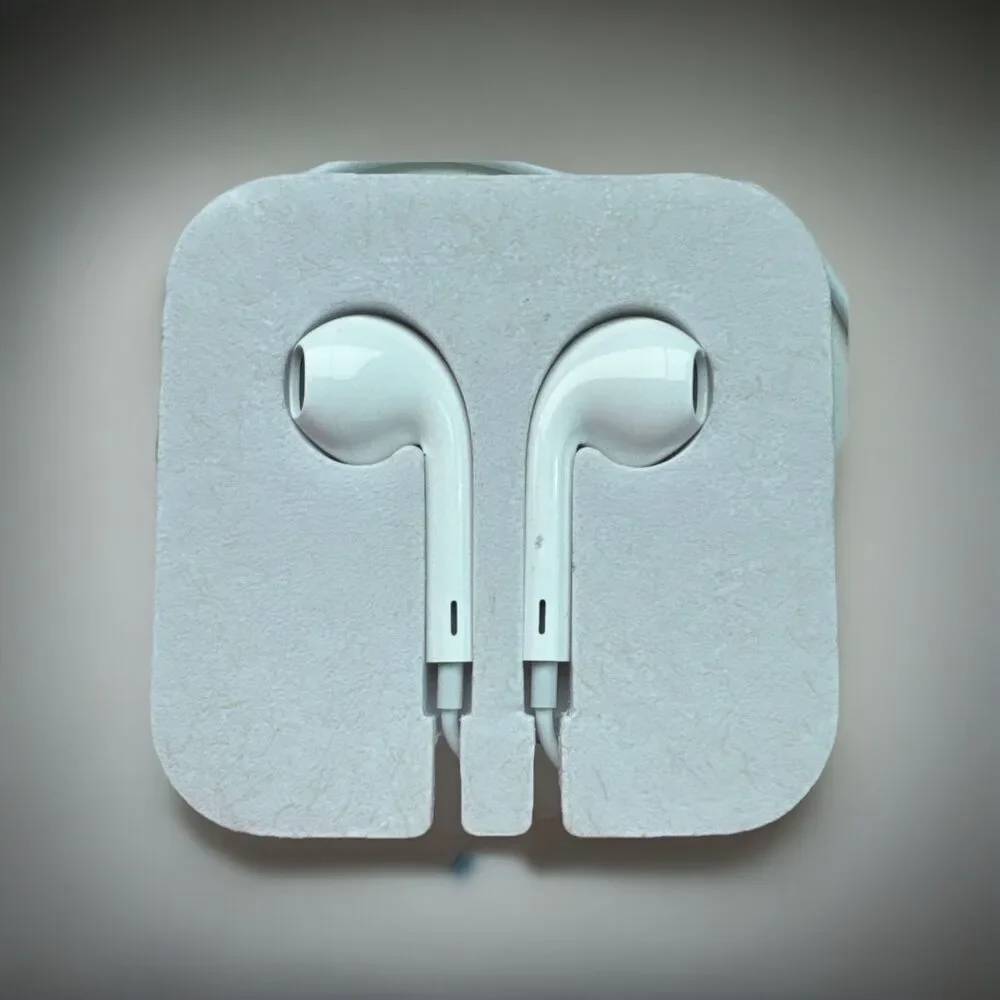 Apple EarPods In Ear Canal Headset - White (MNHF2AM/A)